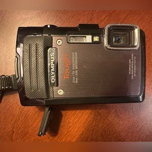 OLYMPUS Stylus TG-830 iHS Digital Camera